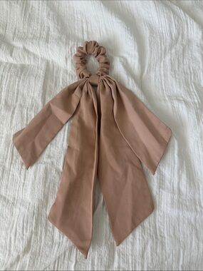 New H&M Neutral Brown Bow Scrunchie Scarf Hair Tie